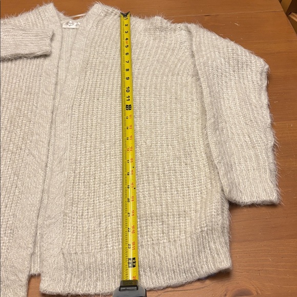 2/$25 R D Style, Fuzzy cardigan knit cable in ivory. Size Small - Picture 6 of 6